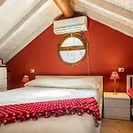 Sailor House Near * 피아넬로 델 라리오